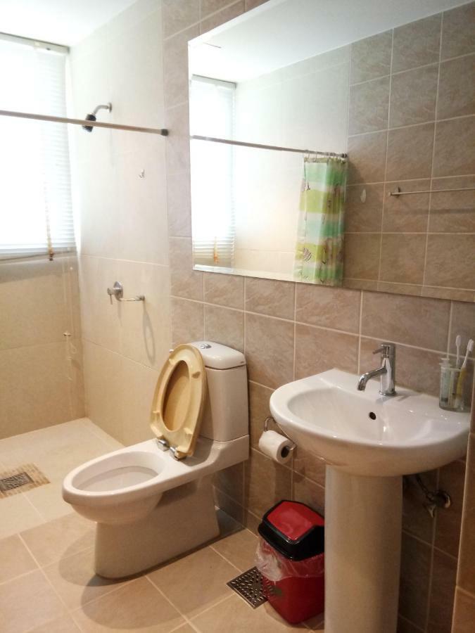Seaview Condominium B15 Rayong Exteriör bild