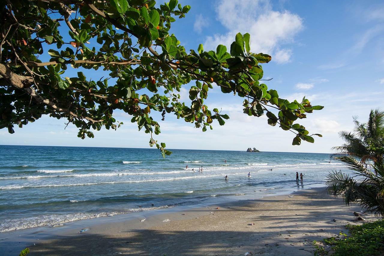 Seaview Condominium B15 Rayong Exteriör bild